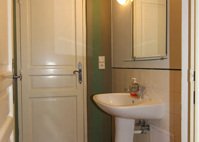 公寓 1 Bed Flat - Sleeps 3 - Pets - Wifi 布拉格