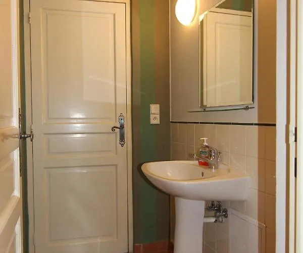 1 Bed Flat - Sleeps 3 - Pets - Wifi Prague